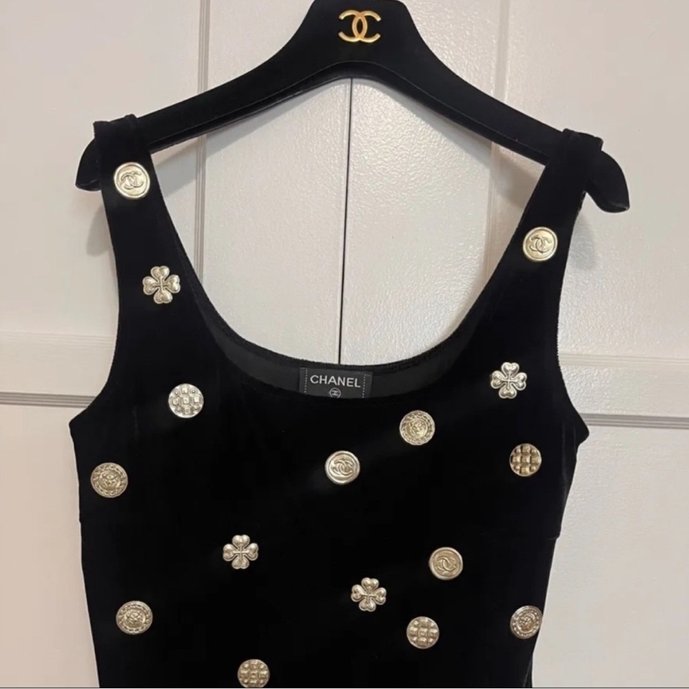 CHANEL METIERS D’ART 2020/21 velour top